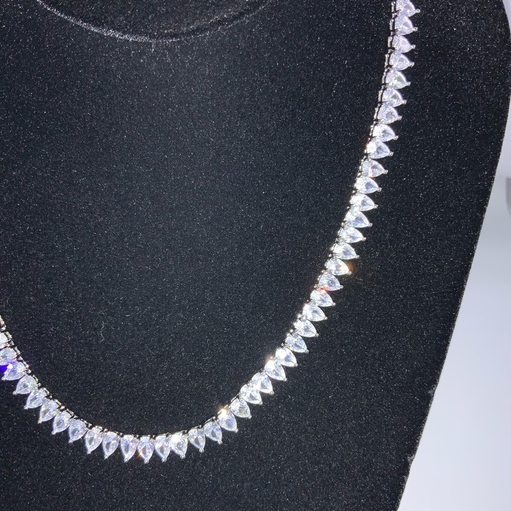 Pear Cut Necklace - Picture 5 of 16